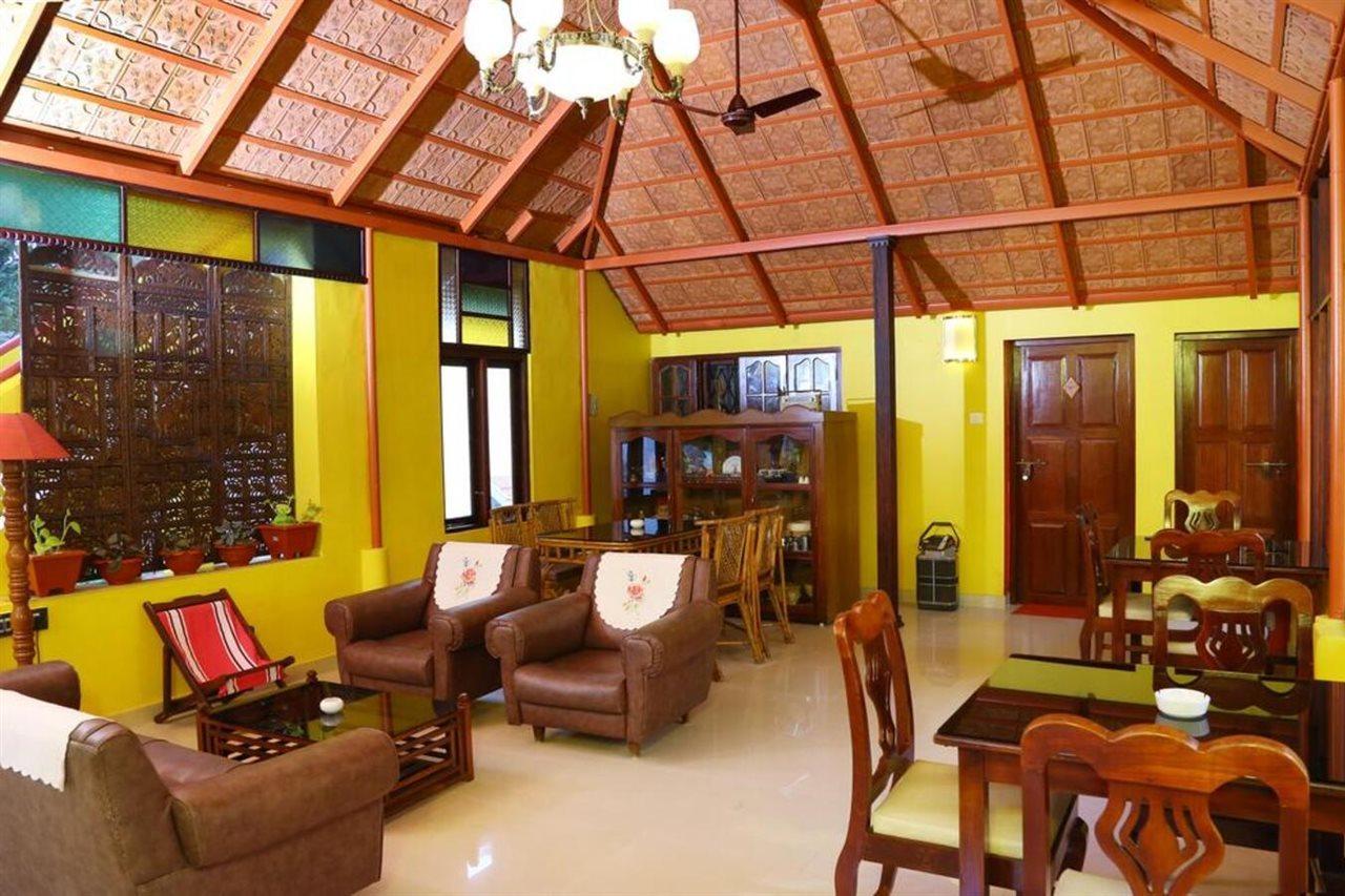 Ferienwohnung Chiramel Residency Kochi Exterior foto