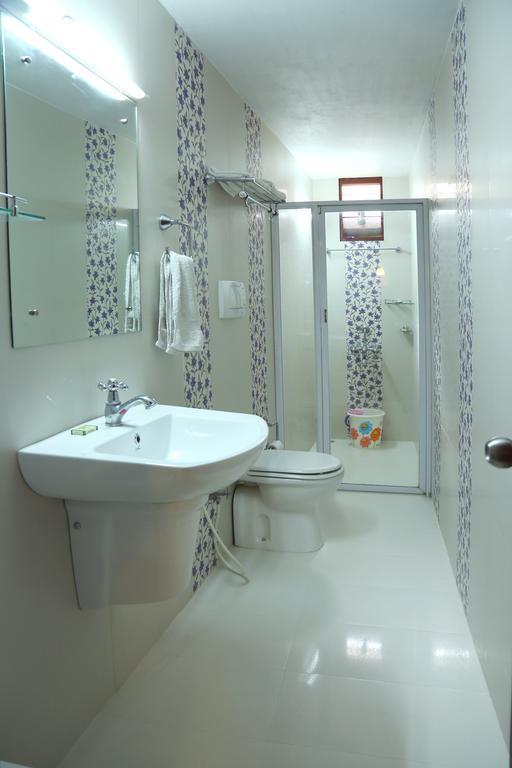 Ferienwohnung Chiramel Residency Kochi Exterior foto