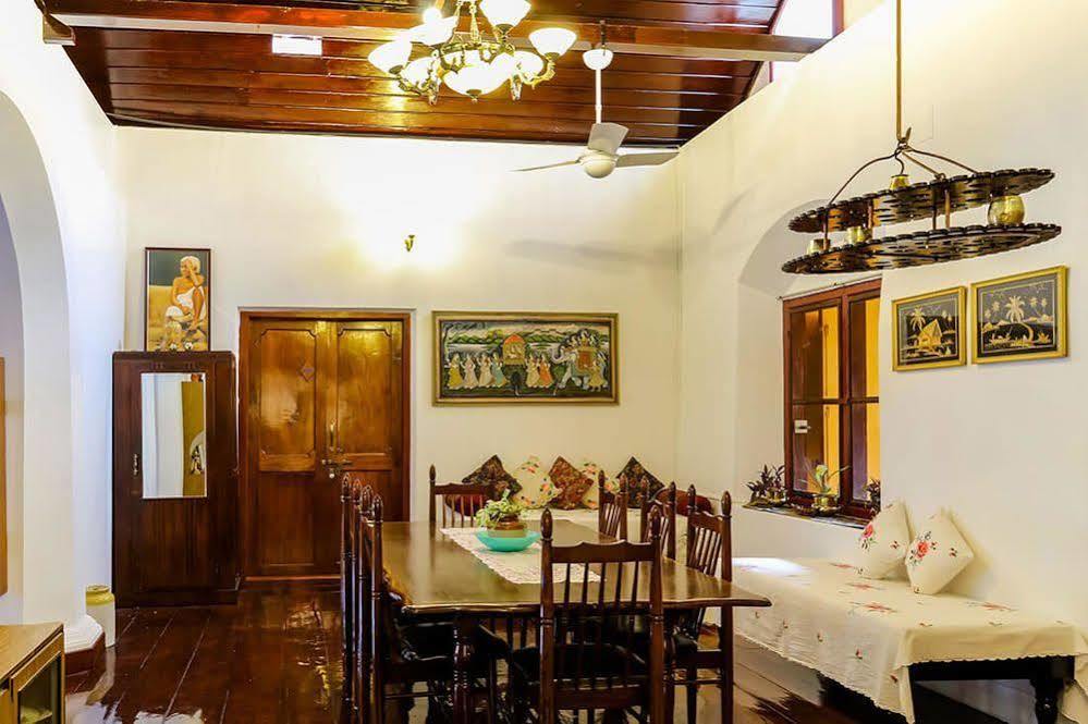Ferienwohnung Chiramel Residency Kochi Exterior foto